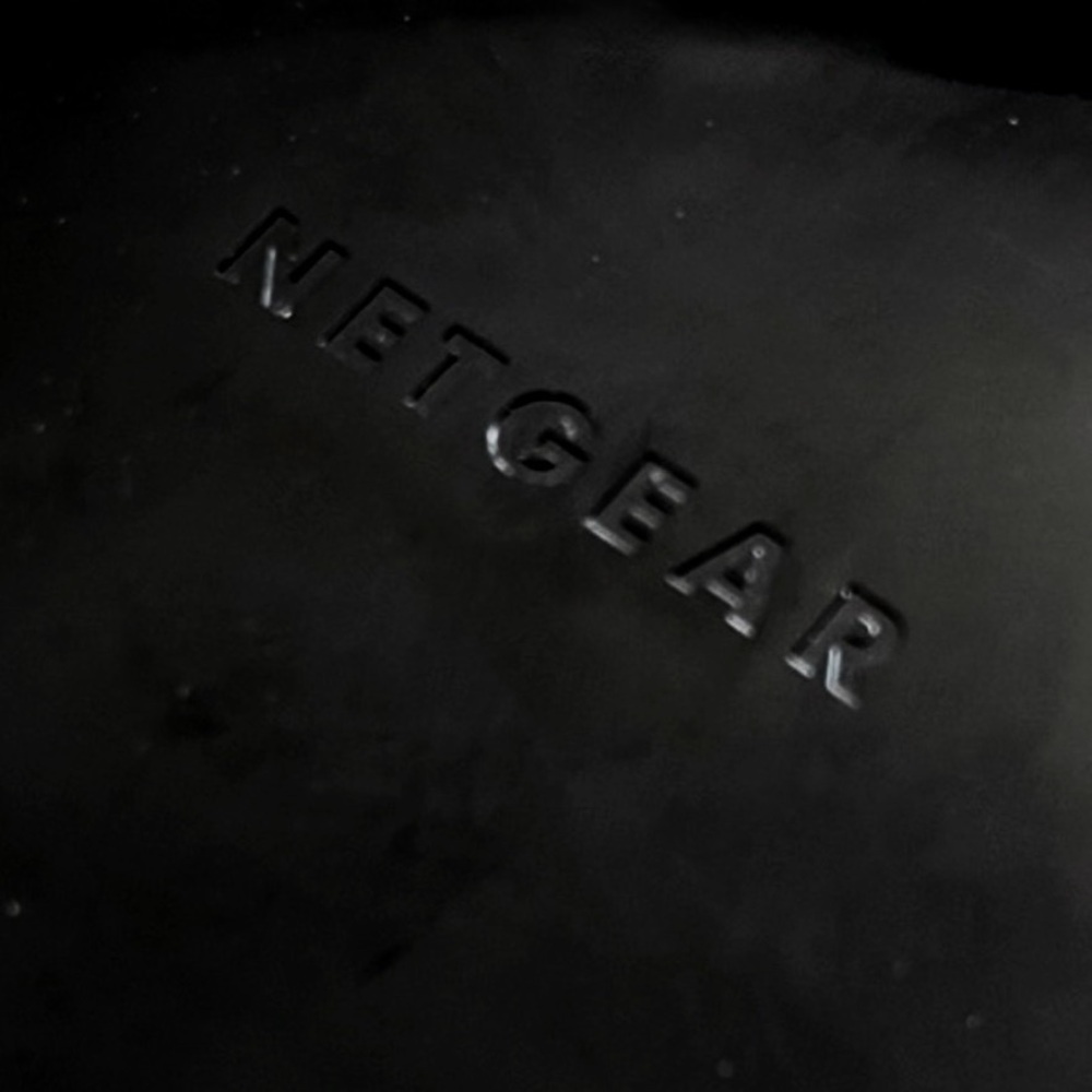 NETGEAR N900 Wireless Dual Band Gigabit Router! - Picture 3 of 5